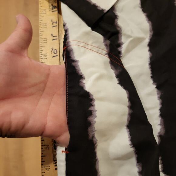 Black & White Striped Button Down Collared Shirt Beetlejuice Med 21" P2P - Picture 5 of 12
